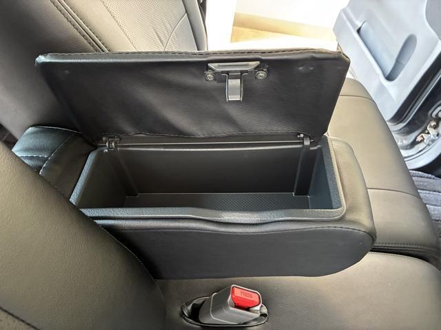 実用的な収納が、車内の各所にあります♪