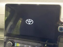 【10.5インチナビ】高級感とインパクトのある大画面ナビを装備。各種オーディオ操作はもちろん、スマホ連携もできる利便性の高いナビです♪