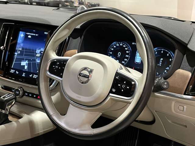 ベンツ、BMW、アウディといったドイツのプレミアムブランドをはじめとした、各種輸入車ブランドを同時に比較することができます。