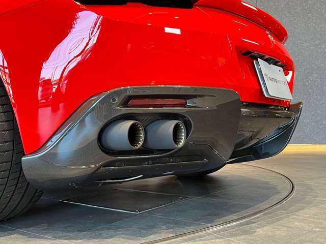カーボン製リアディフューザー/ブラックスポーツエグゾーストパイプ