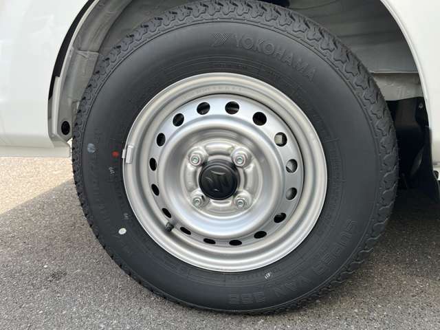 ☆車の保険は買ったところで加入するのがベストです。保険に関しても大手保険代理店をしておりますので安心してお任せください。不慮の事故の際も自社鈑金工場と連携して修理を進めてまいります☆