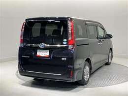 【ワンオーナー車】ワンオーナー車でございます。当店の展示車はほぼ全車・新車店舗からの下取のお車ですのでお買い上げ頂いたお客様が2代目オーナーになります。