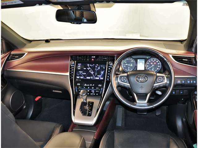 ★　自動車保険はもちろん生命保険も、お任せ下さい！当社は土・日曜日も営業しております。万が一のときもご安心頂けます♪今ご加入の保険証をご持参いただければ、保険診断等も承ります。お気軽にご相談ください♪