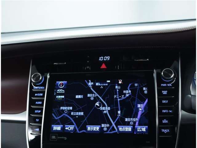 ナビ装着です。ナビがあれば長距離ドライブや知らない場所に行くのも安心ですね