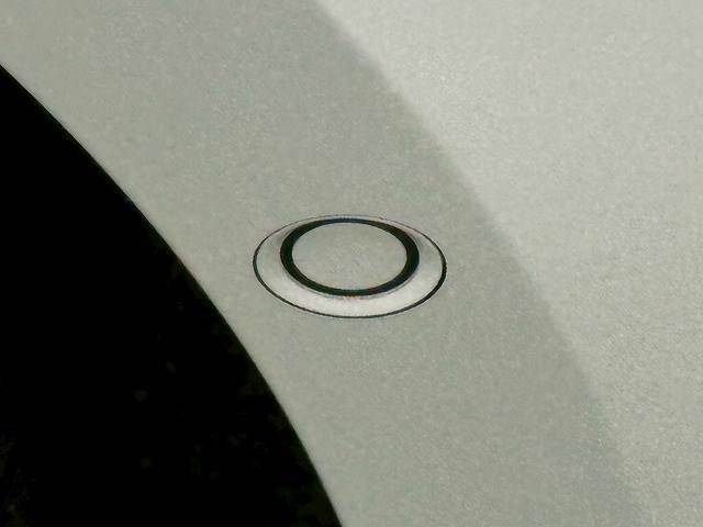 死角の障害物を検知し知らせてくれる【クリアランスソナー】搭載。
