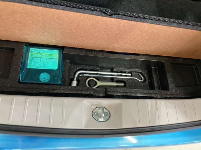 【ラゲッジルーム】実用性に優れた二段式ラゲッジル-ムでお荷物を別々に収納が可能♪♪