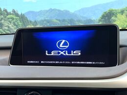 【12.3インチワイドナビ】高級感とインパクトのある大型ワイドナビを装備。各種オーディオ操作はもちろん、横長ワイド画面でのマップ2分割表示など、利便性も高いナビです♪