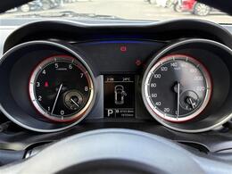 【スピードメーター】メーターがシンプルで見やすく運転しやすいですね！