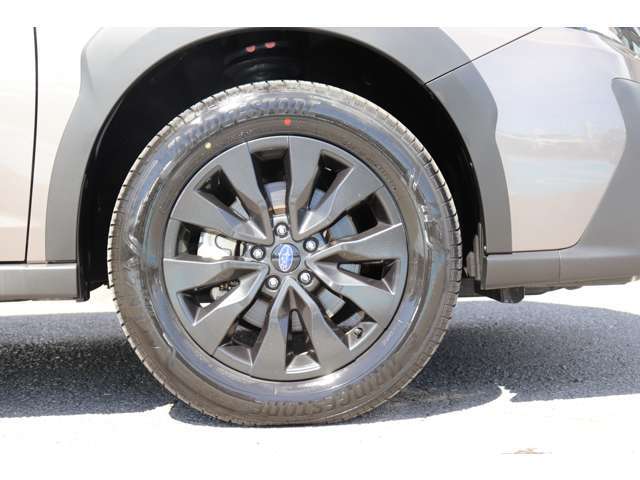 225/60R18インチアルミホイールタイヤ残り溝6分山（2023年製）