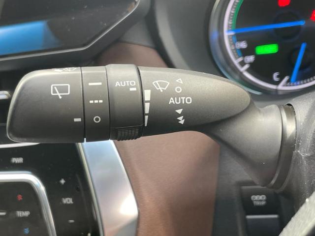国産車から輸入車まで多様なお客様のニーズのお応えできるように、全国規模で豊富な在庫展開！車のことならWECARSへ！