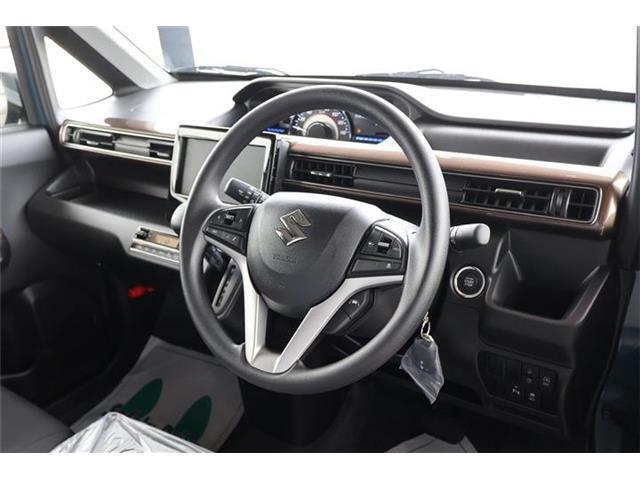 前席全体　目線も高く広い視界で安心して運転することができますね！