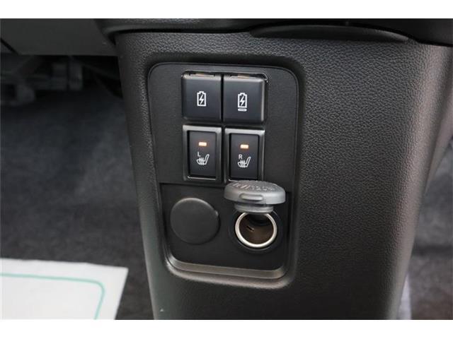 運転席/助手席シートヒーター付です。