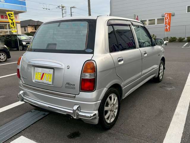 当社一押しオプション♪3年点検整備パック大好評♪OIL無制限交換・ローテーション・こすっても安心保証・エレメント・ワイパー等々、お客様の8割が加入する絶賛の商品。是非、お気軽にスタッフまで♪単品売り可