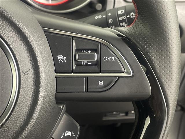 【運転席操作部】『運転席周辺の装備』の画像になります。快適なドライブを楽しむための機能が装備されています！運転席から触れるので使いやすいです！