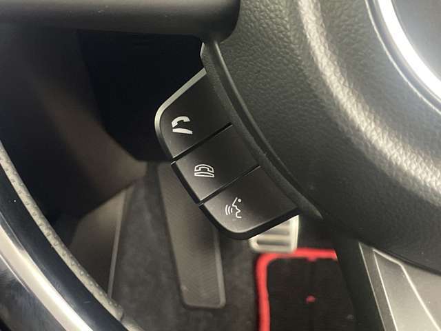 【運転席操作部】『運転席周辺の装備』の画像になります。快適なドライブを楽しむための機能が装備されています！運転席から触れるので使いやすいです！