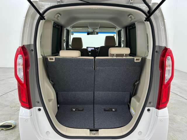 ◆【トランク】積み込みやすくて、たっぷり積める荷室です。シートアレンジできるものは、乗車人数と荷物の量や大きさによってシートを動かすことができるので、より快適なドライブが可能です！