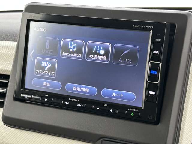 【Bluetooth】ナビゲーションと携帯電話/スマートフォンをBluetooth接続することができます。接続するとハンズフリーで使用することができるので、とても便利です！