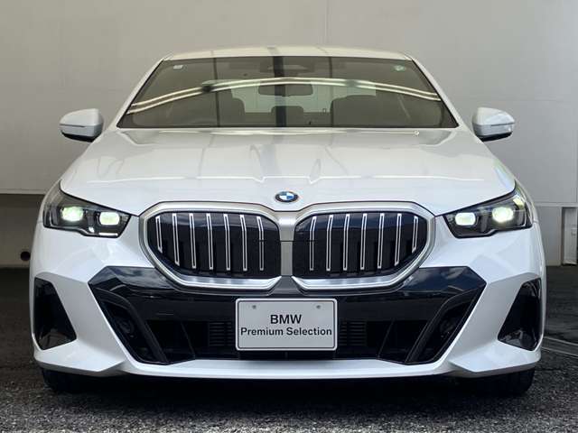 ★弊社のお車をご覧頂きありがとうございます。弊社は千葉県にあるBMW正規ディーラー店ですので安心してご検討下さい。全国各BMWディーラーにて保証サービスも受けられますので遠方のお客様もご安心下さい。★