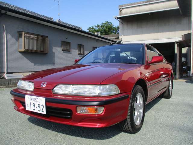 北米では「アキュラブランド」としてもデリバリーされ、北米でも人気の1台であります。ホンダ車＝エンジンはVTECエンジンではありますが、世界初のVTECエンジン搭載車はDAインテグラであります。