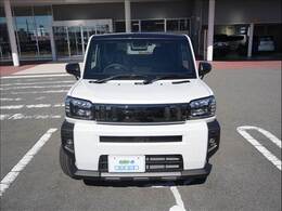 広い展示場には目移りしちゃうくらい軽・届出済未使用車が展示されてます