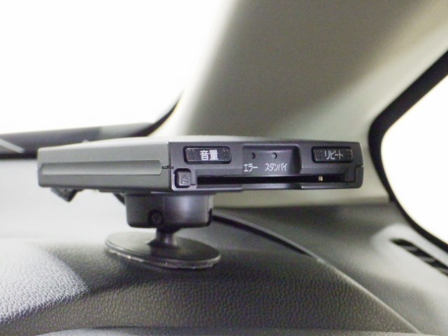 【ETC】便利なETC車載器も装備！高速道路の料金所もスムーズに通過できます。今や必須の装備ですね！お客様用にセットアップをしてのお渡しとなります！