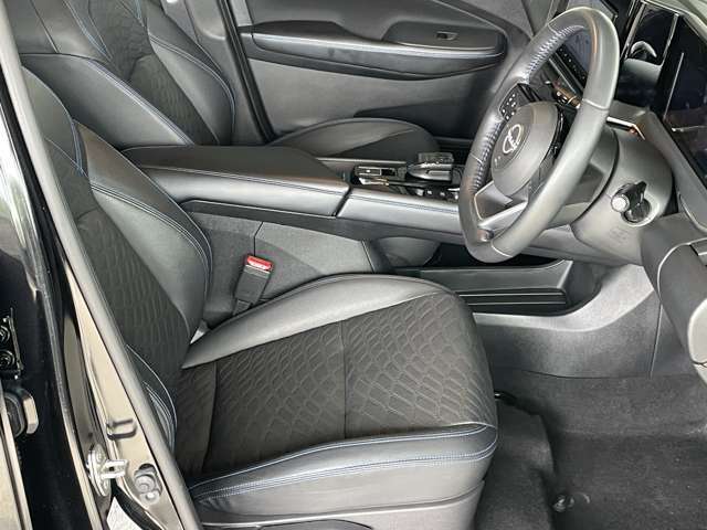 運転席シート付近
