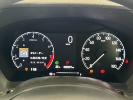 見やすく、個性的で飽きの来ないデザインです。写真は、現在の走行距離です☆
