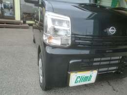 暗い夜道も明るく綺麗に照らすLEDヘッドライトです！！