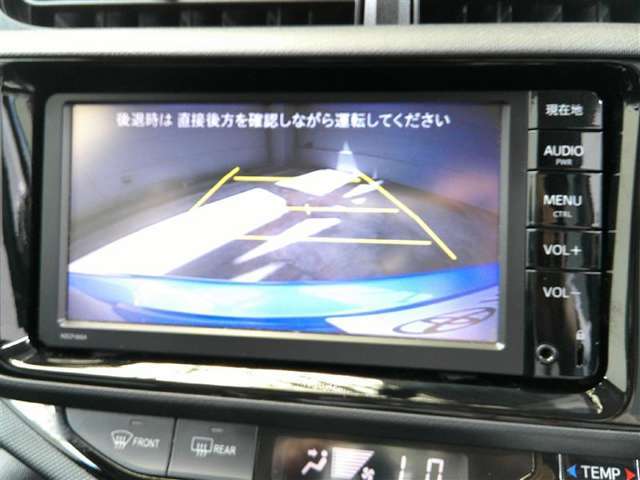 バックモニター も付いています！ハンドル操作に連動したガイド線付きです。