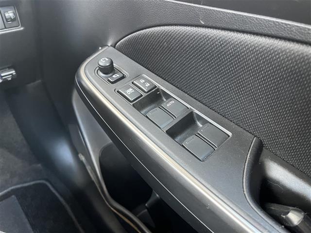 【窓操作部】『窓周辺/窓周辺装備』の画像になります。写真の内容に関してご不明点、ご質問等がございましたらお気軽にガリバー店舗までお問い合わせください。