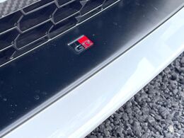 【GRエアロ】人気のGRエアロを装備！クルマの外観がよりスタイリッシュになり、街中で存在感あふれる1台に♪将来買い替える時にもリセールに影響しやすく、価値ある人気の装備です！