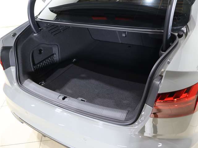 今お乗りになられてるお車の査定なども専門のスタッフがすぐにご対応致しますのでご相談くださいませ。