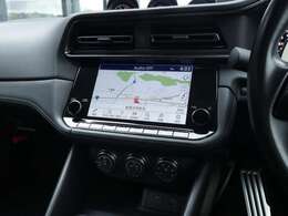 純正メモリーナビ（9インチワイドディスプレイ)を装備！