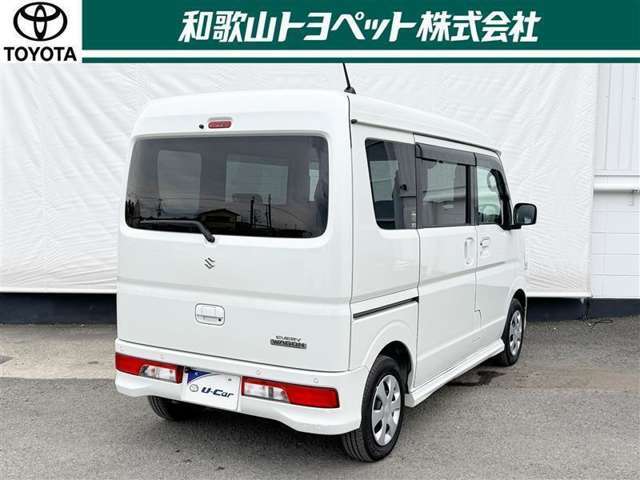 リフレッシュクリーニング「爽・快・車」施工！和歌ル山トヨペットの専門のスタッフが、独自の技術で一台一台丁寧に、内外装の清掃や除菌抗菌。下廻りやエンジンルームなど普段見えないところもキレイに仕上げます！