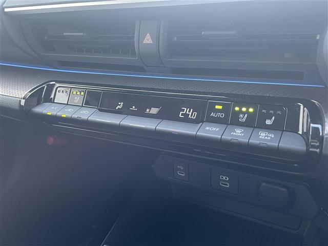 【　オートエアコン　】車内温度を感知して自動で温度調整をしてくれるのでいつでも快適な車内空間を創り上げます。
