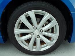 足元を引き締めて魅せるアルミホイールを装着☆