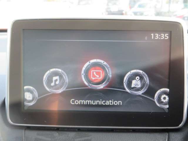 ■　装備3　■　純正コネクトナビ：純正ならではの操作性で使用も楽々！