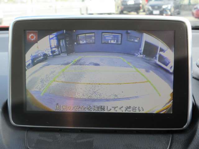 ■　装備4　■　バックカメラ：駐車運転が苦手な方でも安心安全！