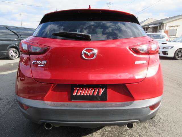 ■車両入庫時品質チェック100項目以上！外装や内装、下回りなど品質判定、高速道路での試乗走行を行い当社規定をクリアした当店お薦め車両のみ展示を徹底しています。