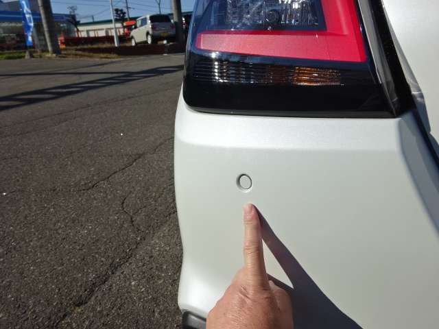 パーキングセンサー付き！