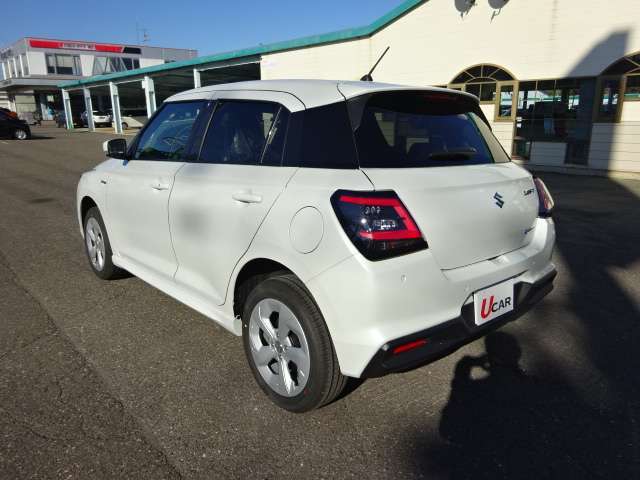 当店の定休日は毎週火曜日と第1・第3水曜日、祝日です。営業時間は9：30から17：30になっております。