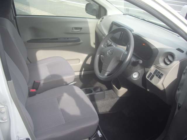 運転席セパレートシート