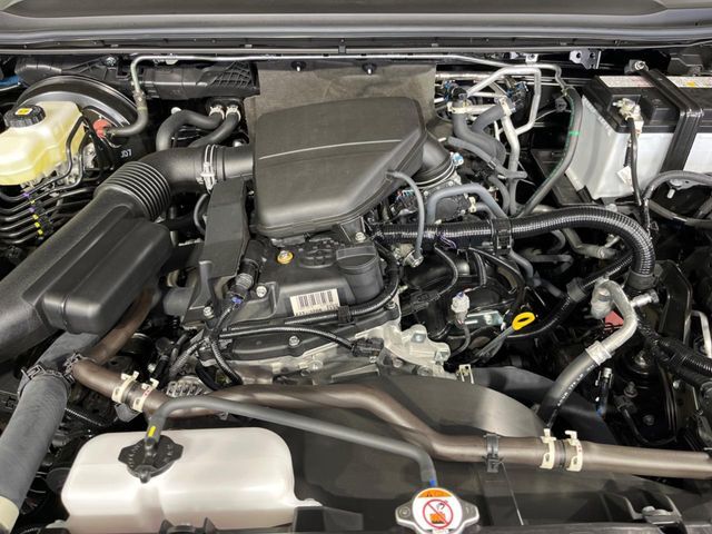 親切・丁寧な専門メカニックスタッフが応対！・車検・点検整備・事故等の修理などアフターサービスも安心。お車のカスタマイズもネクステージのサービススタッフまでご相談ください！