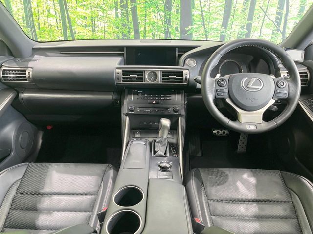 グループ総在庫数約30，000台！！全国の系列店からメーカー・車種問わずご紹介出来るので、あなたにピッタリのお車が見つかるはずです♪まずはお問い合わせ下さい☆