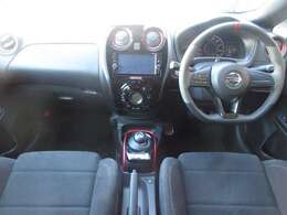 ご納車後も安心なプレミアム保証をご提案いたします。ナビや電装品、エアコンなども含めた600項目の充実した保証内容と安心のロードサービス付帯でサポートいたします。詳細はお尋ねください。