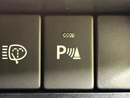 【コーナーセンサー】バンパーに付いたセンサーが障害物を検知！一定の距離に近づくとアラートで教えてくれます♪狭い駐車スペースや車庫入れ時も安心ですね☆