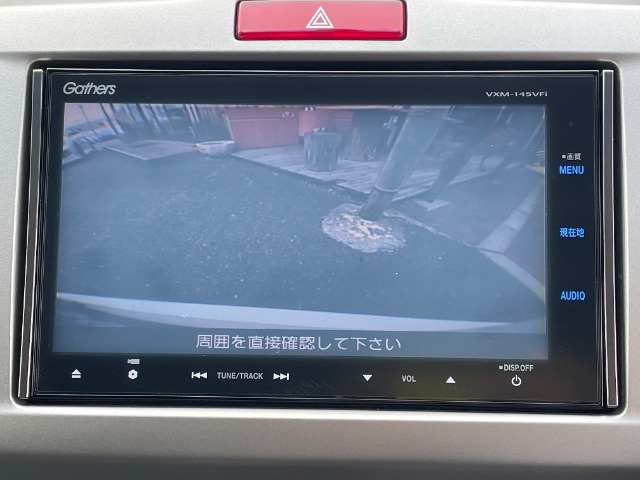 バックカメラ付いています！バック駐車が苦手な方や、初めてのお車で不安な方でも後方をナビ画面に映してくれるので、ラクラク停めれますよ♪