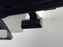 【バックミラー】大きくて見やすいので、後方を見るときも安心です！