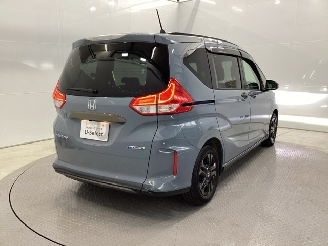 後ろ姿が、カッコイイのもホンダ車だからです。