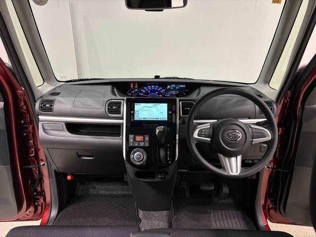 見易い計器類と運転し易いドライビングポジションと解放感あふれる大きな窓、視角も少なく前方＆左右の見切りが良く運転し易いクルマです